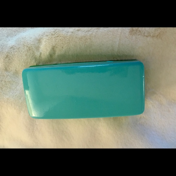 Kate Spade Large Sunglasses Case - Picture 3 of 8